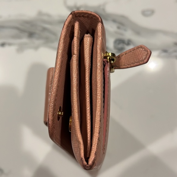 Prada light pink bow wallet!  Nice condition. Double button. Authentication Inc - Picture 16 of 16